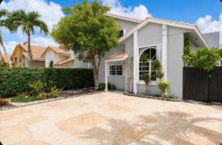 7811 Sw 9th Ter - Photo 1 of 1