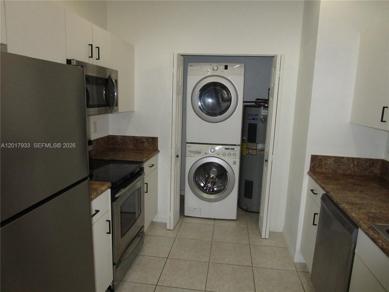 2261 Ne 42nd Cir - Photo 7 of 20