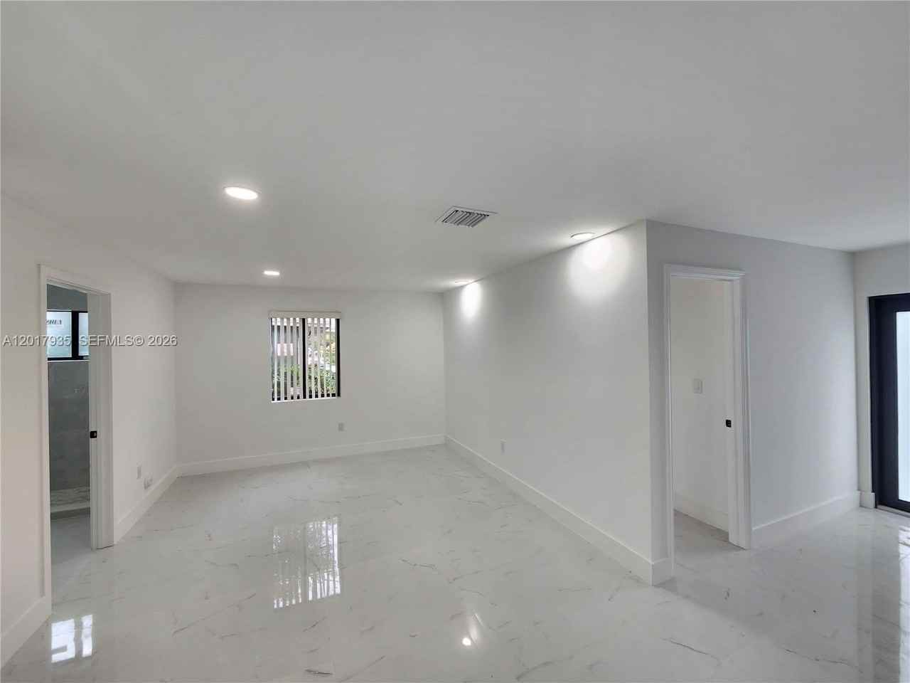 11970 Sw 215th St #B - Photo 3 of 5