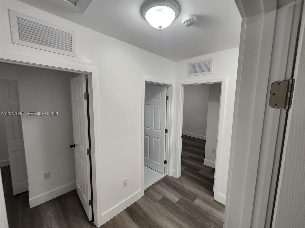 11970 Sw 215th St #B - Photo 5 of 5