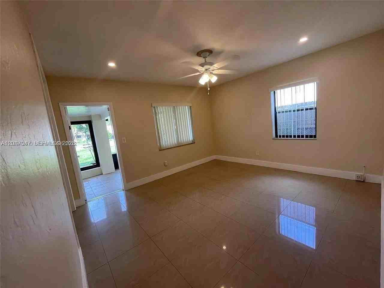 1448 Ne 177th St #1448 - Photo 2 of 9