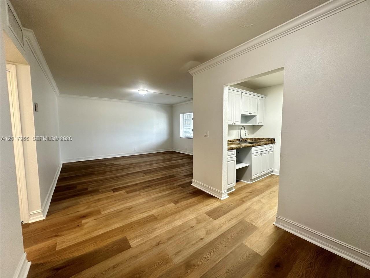 1400 Ne 56th St #206 - Photo 5 of 38
