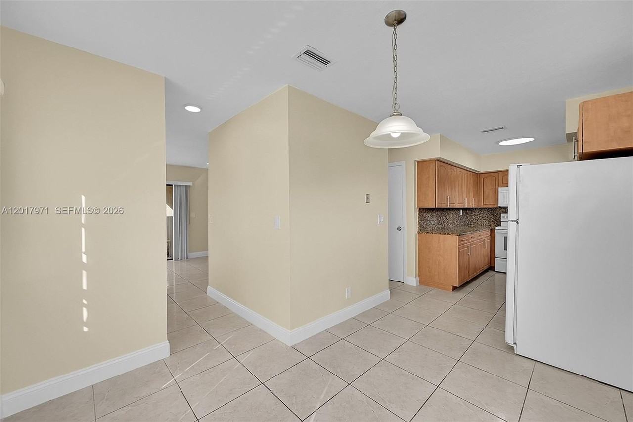 2532 Coral Springs Dr #2532 - Photo 7 of 28