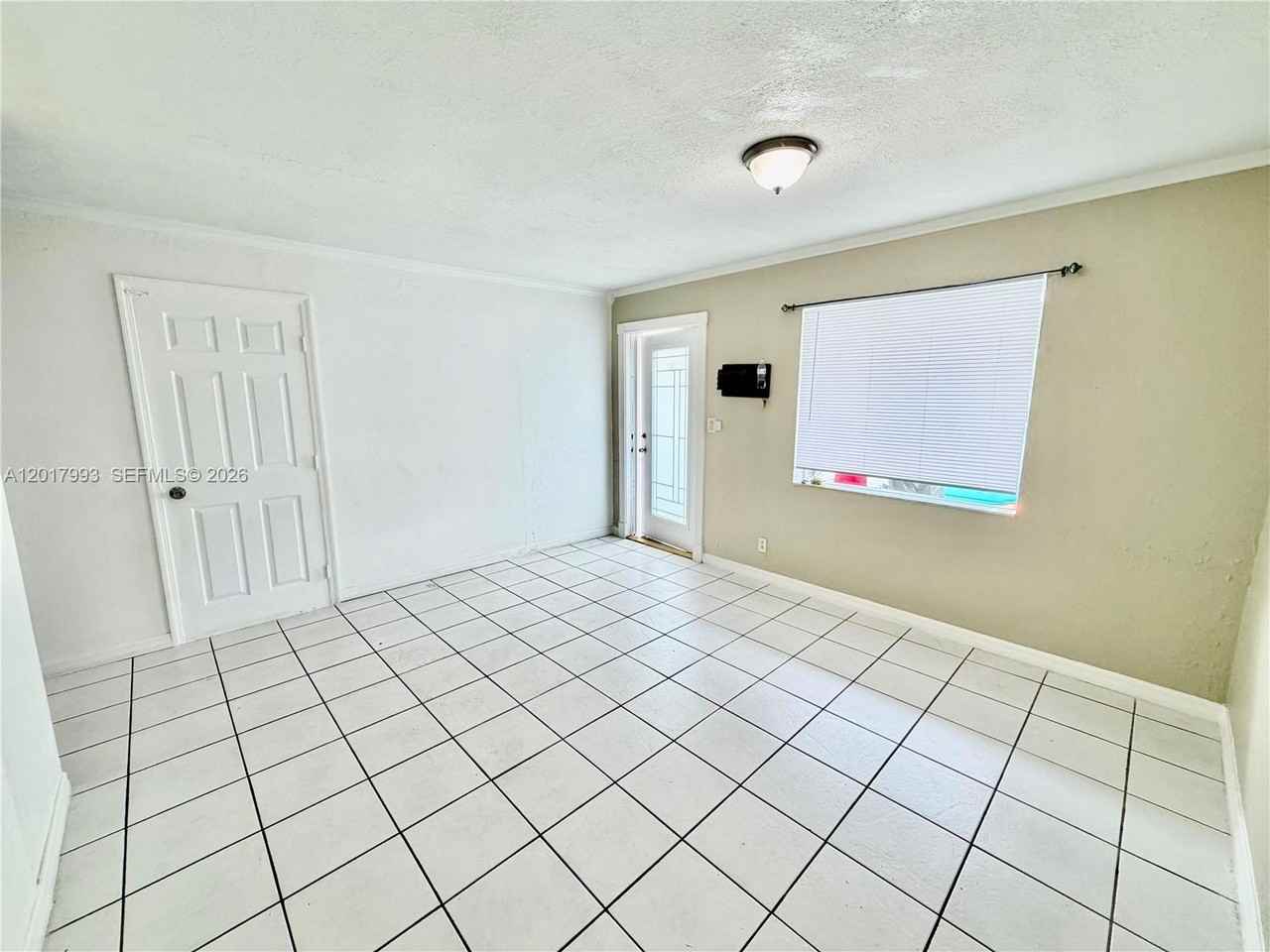 2614 Sheridan St #1 - Photo 4 of 18