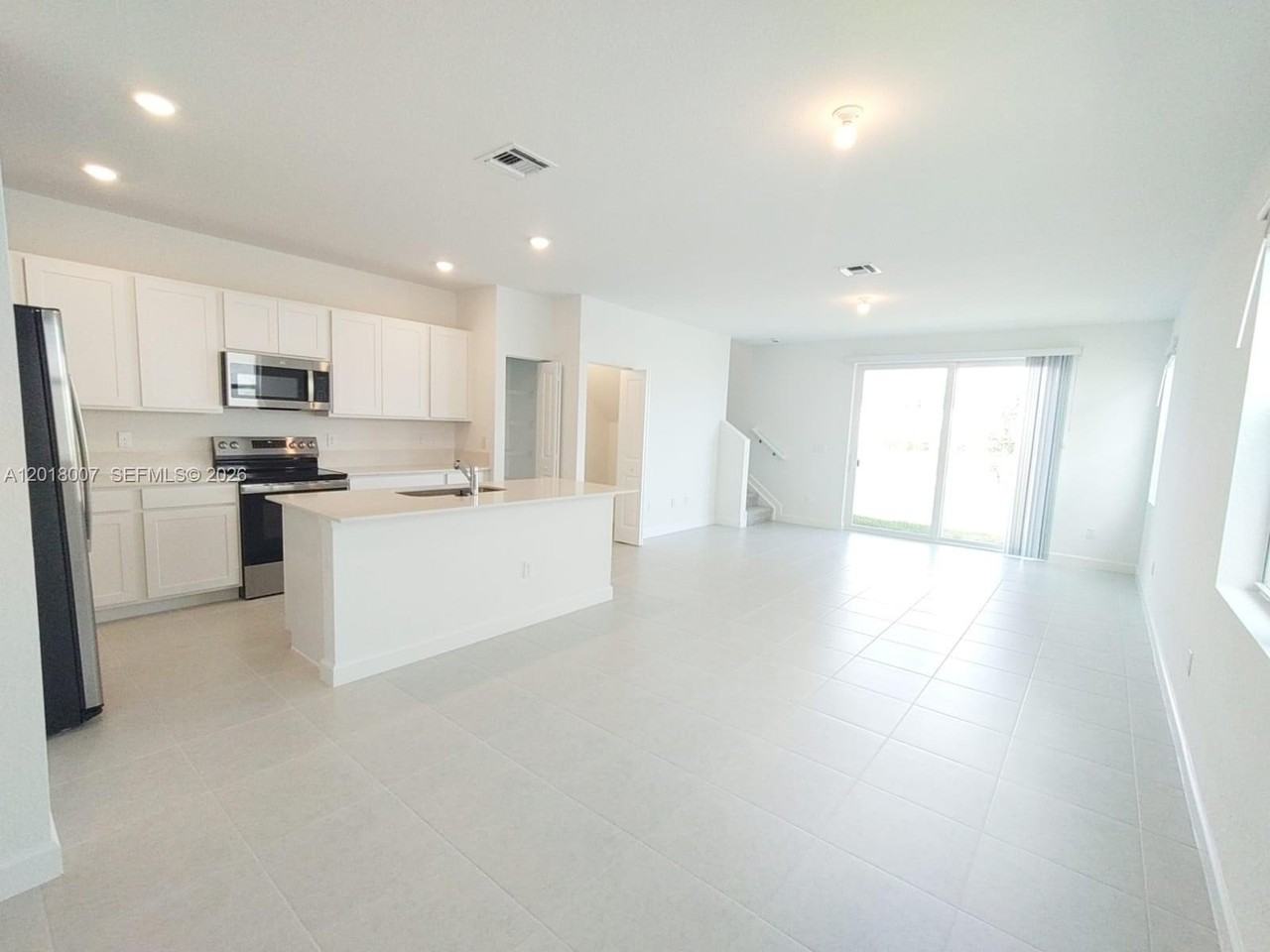535 Se Rivergrass St #535 - Photo 6 of 27