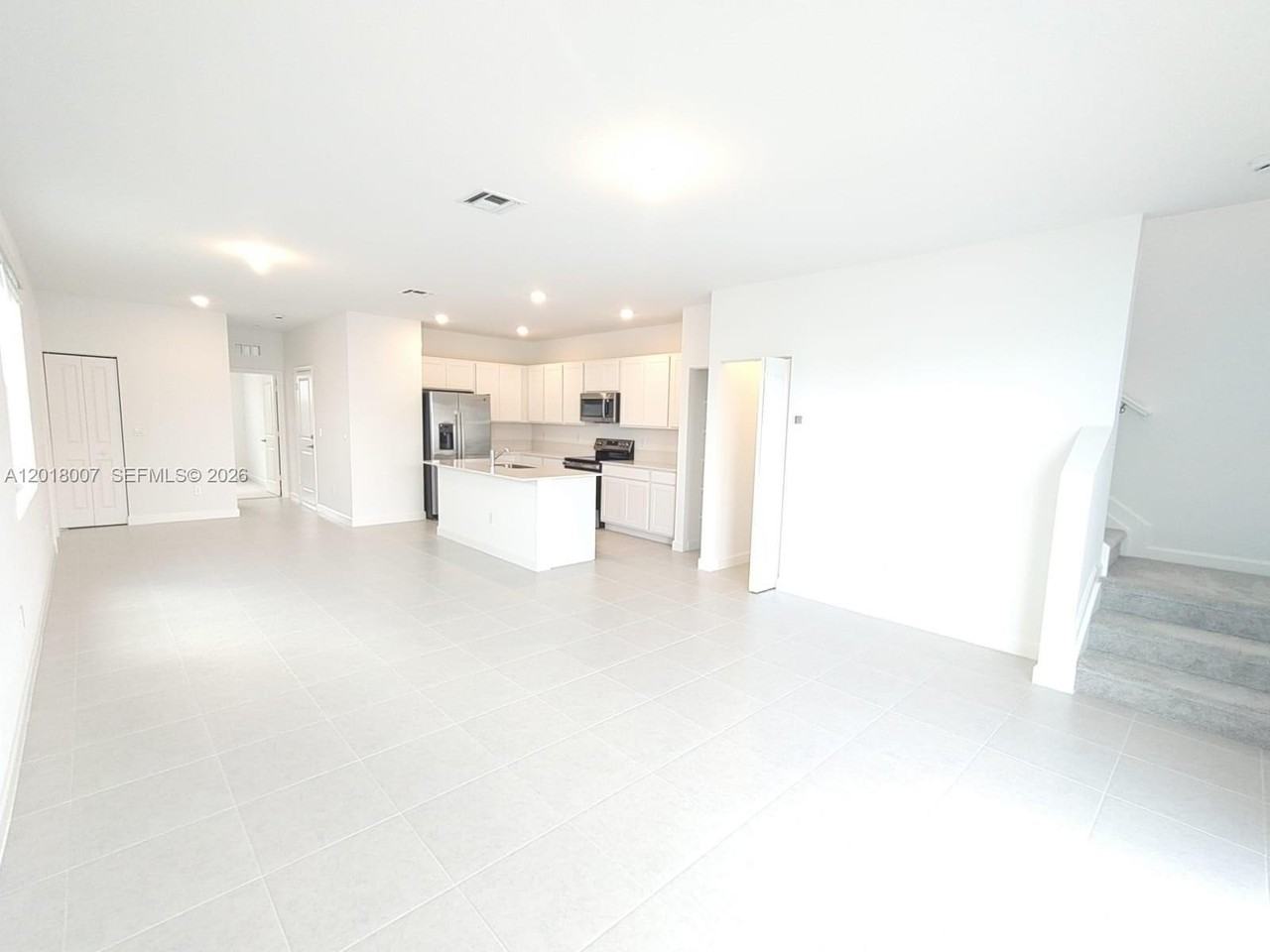 535 Se Rivergrass St #535 - Photo 7 of 27