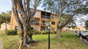 featured image of 4344 Nw 9th Ave #10-2B