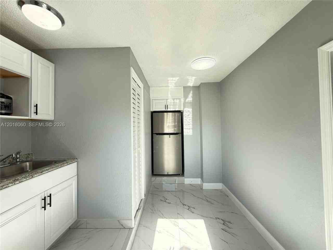5137 Nw 28th St #0 - Photo 4 of 10