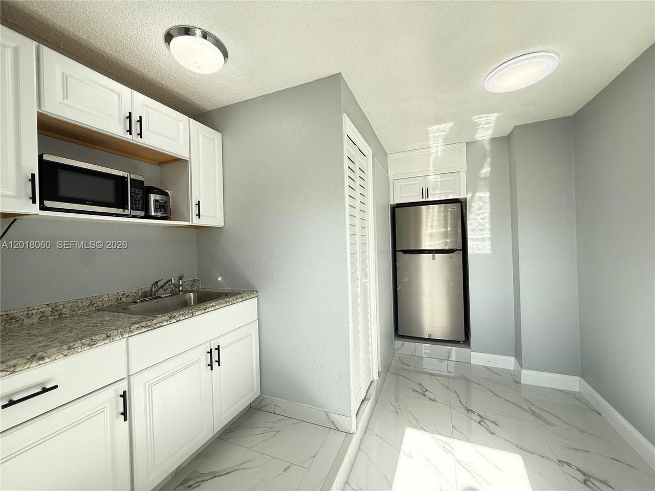 5137 Nw 28th St #0 - Photo 5 of 10