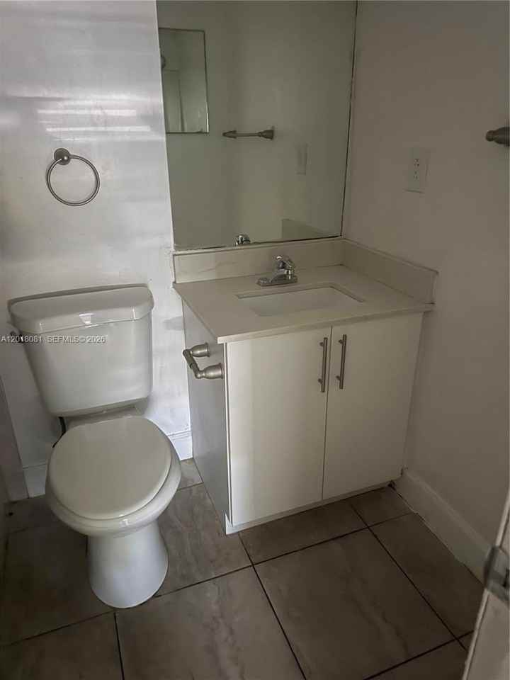 7120 Nw 179th St #105 - Photo 5 of 6