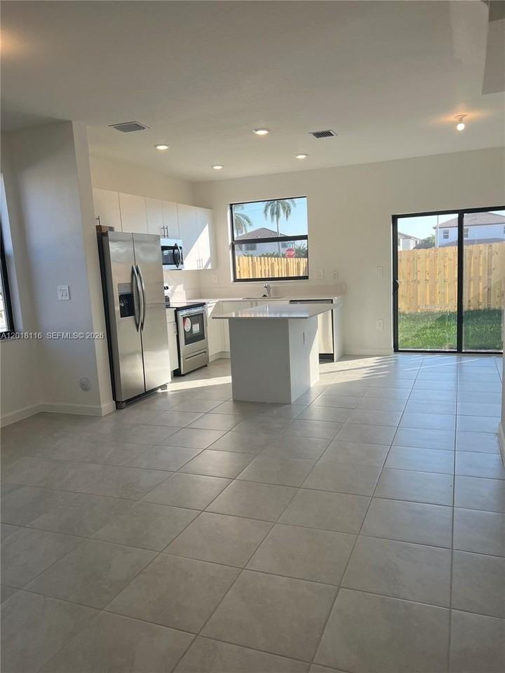 11804 Sw 247th Ter #11804 - Photo 3 of 11