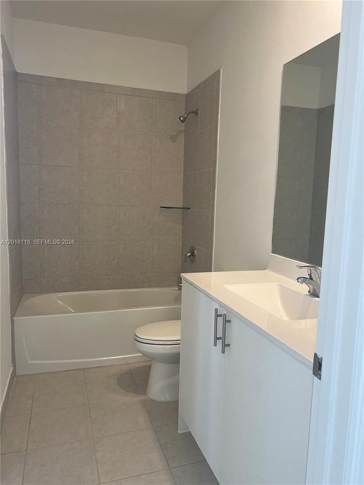 11804 Sw 247th Ter #11804 - Photo 4 of 11