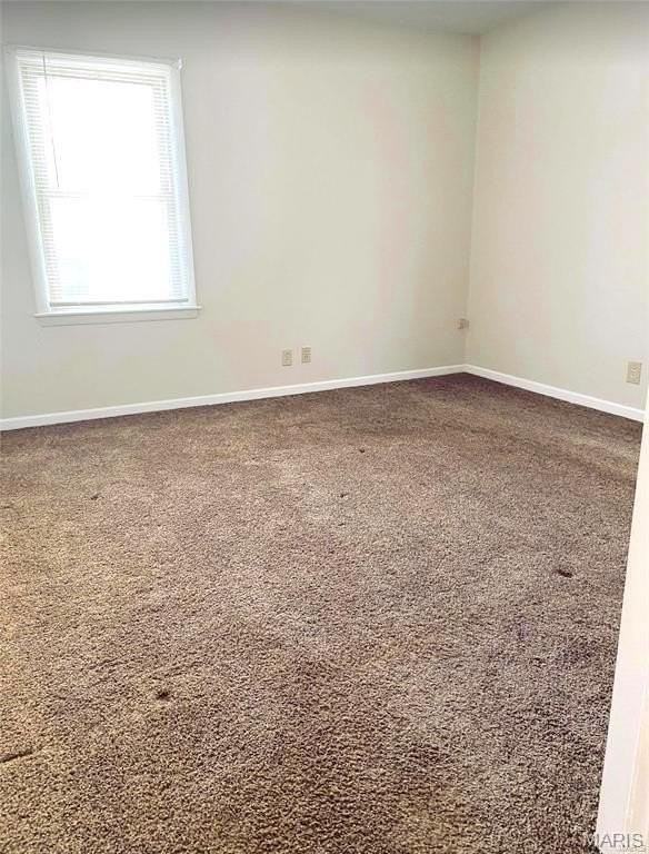 308 Amhurst Dr - Photo 6 of 11