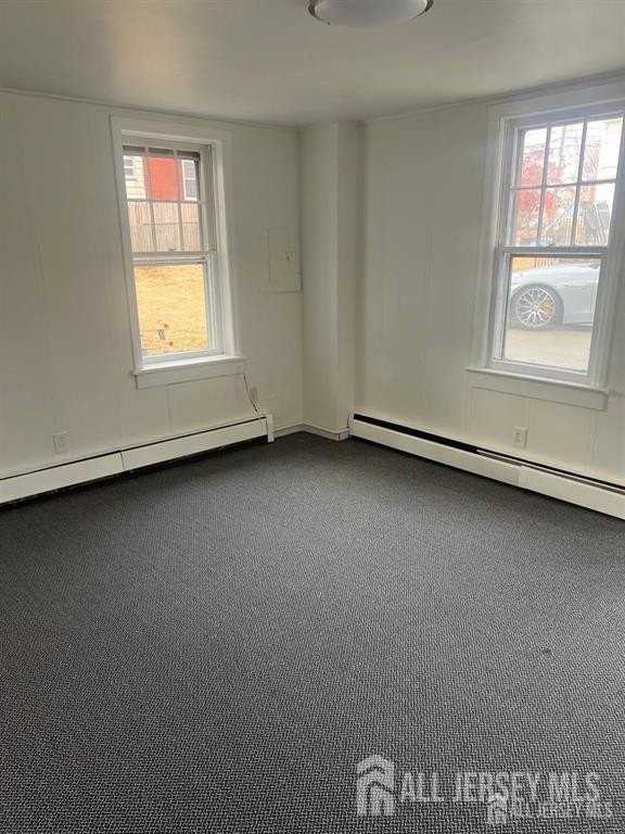 243 Augusta St - Photo 4 of 8