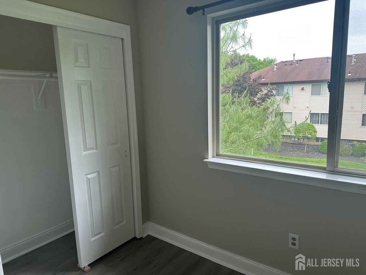 4516 Birchwood Ct - Photo 4 of 10
