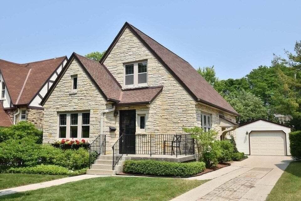 5352 N Kent Ave - Photo 2 of 25