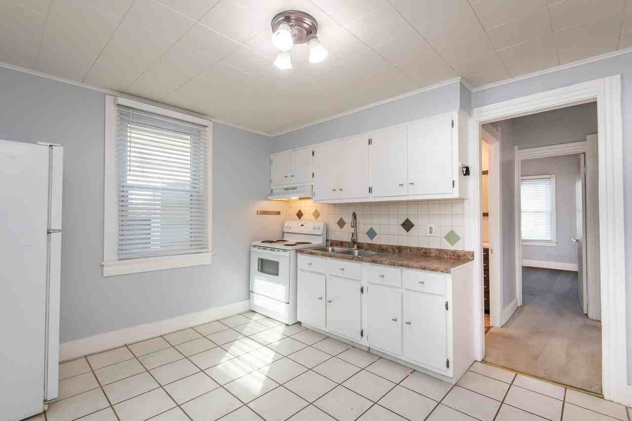 2615 N Wauwatosa Ave - Photo 5 of 21