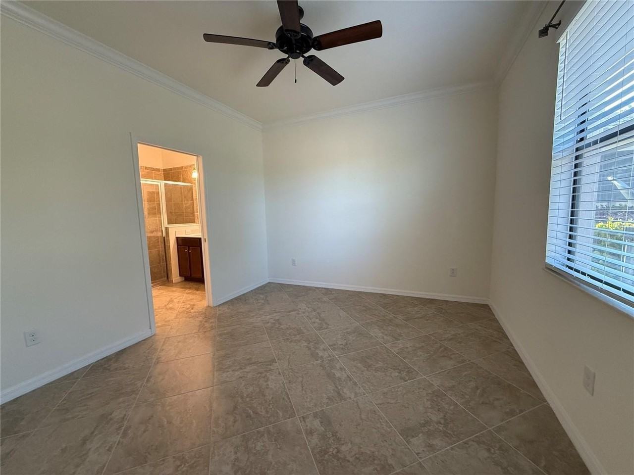 9929 Haze Dr - Photo 4 of 20