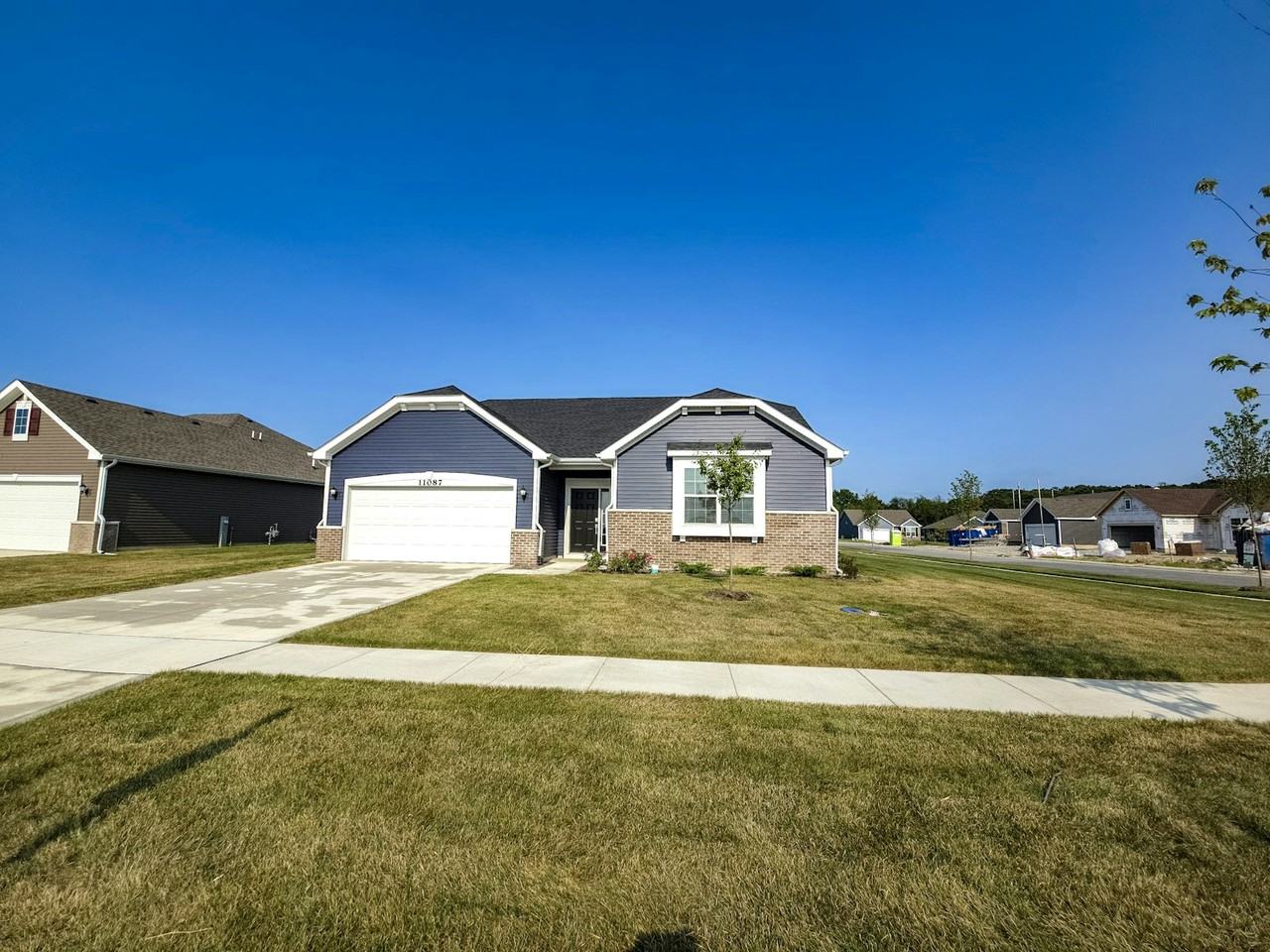11087 Thomas Street - Photo 2 of 19