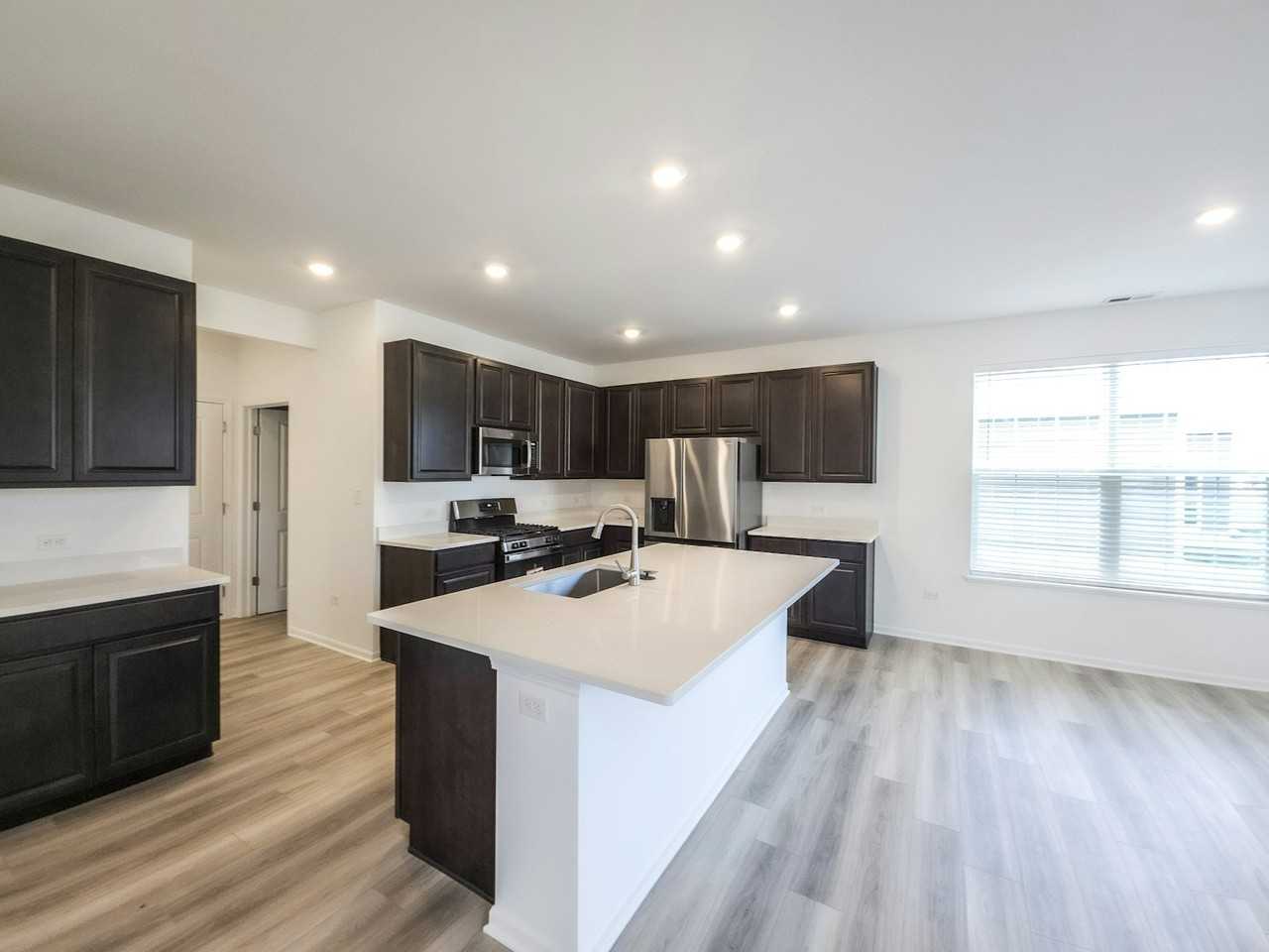 11087 Thomas Street - Photo 3 of 19