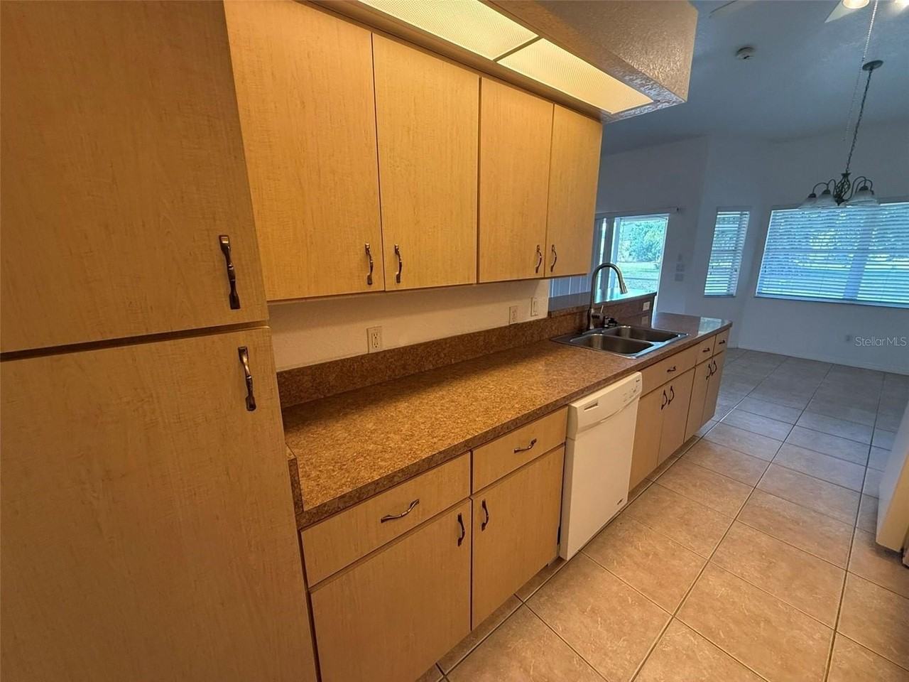 27097 Paratins Dr - Photo 6 of 19