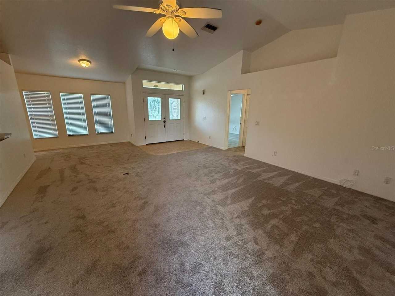 27097 Paratins Dr - Photo 7 of 19
