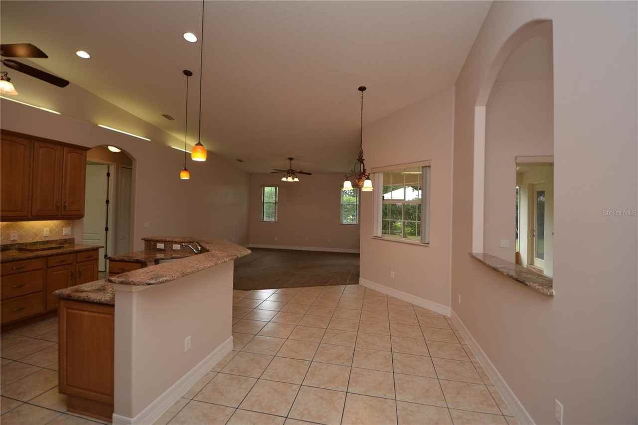 8 Fernon Ln - Photo 6 of 37