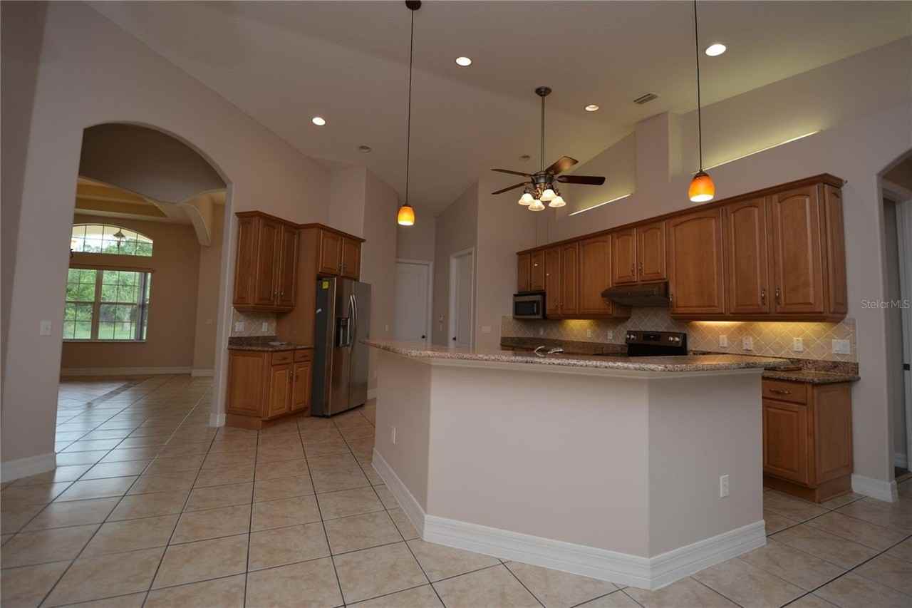 8 Fernon Ln - Photo 7 of 37