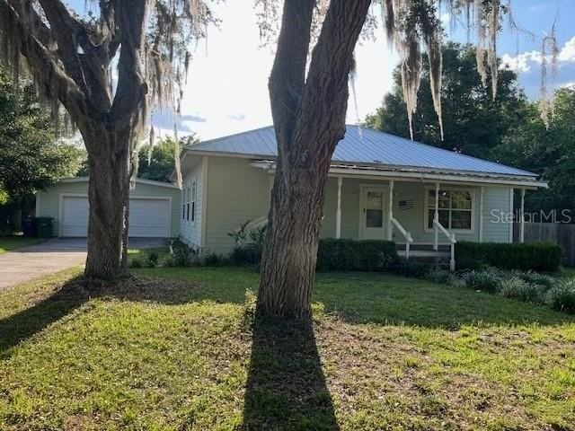 350 Nw 249th St - Photo 2 of 9