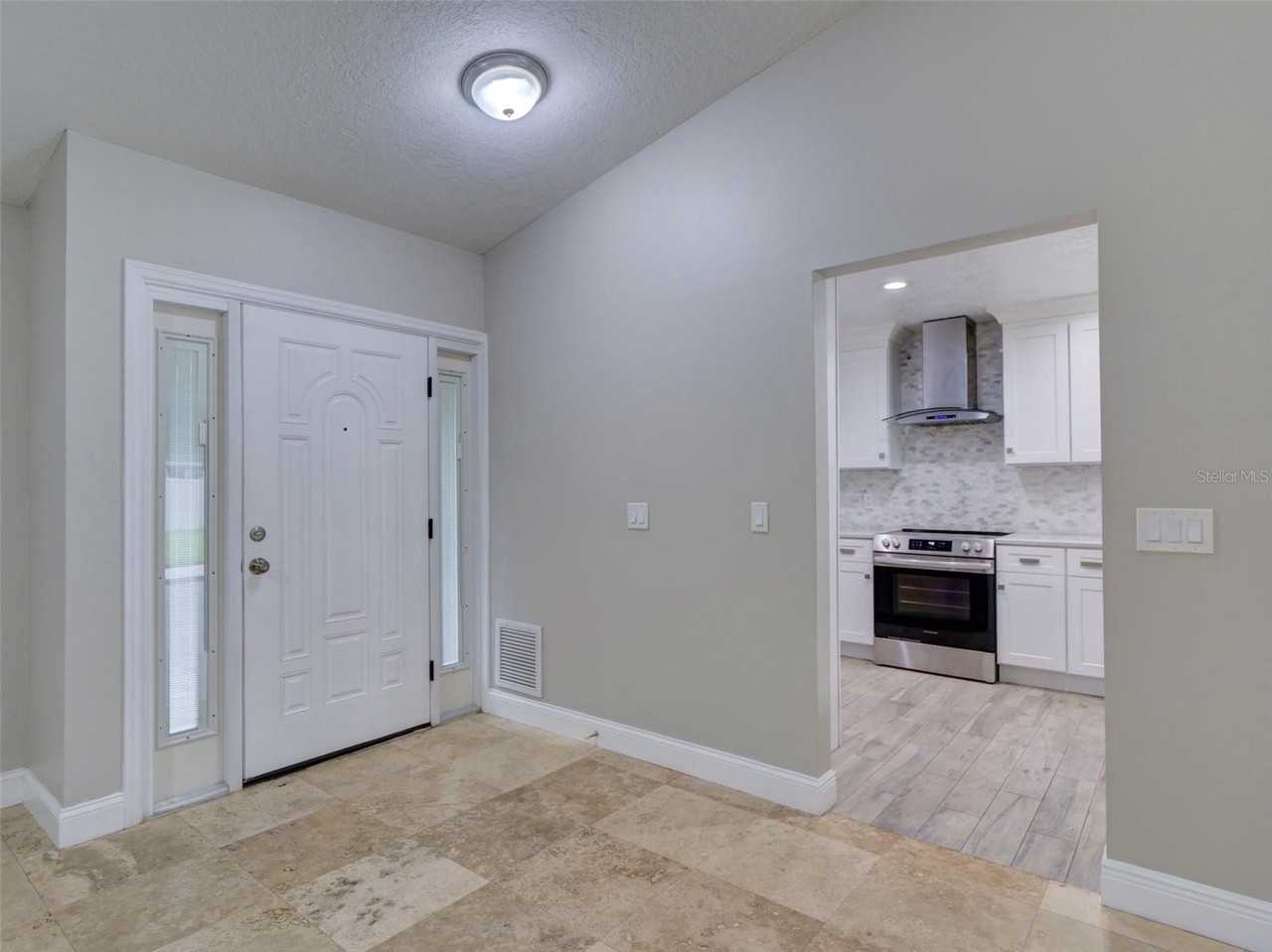866 Buttonwood Ln - Photo 3 of 45
