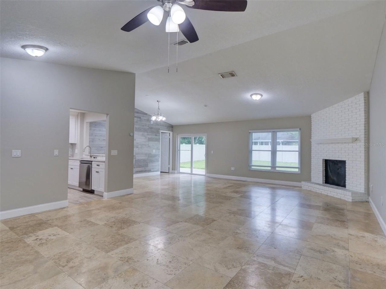 866 Buttonwood Ln - Photo 7 of 45