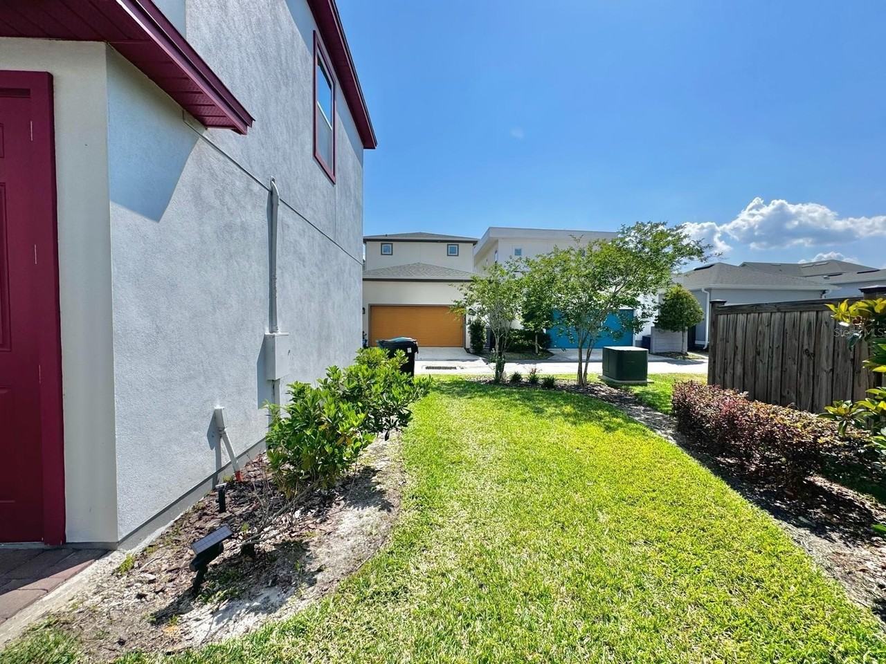 13372 Stoddart Ave - Photo 3 of 32
