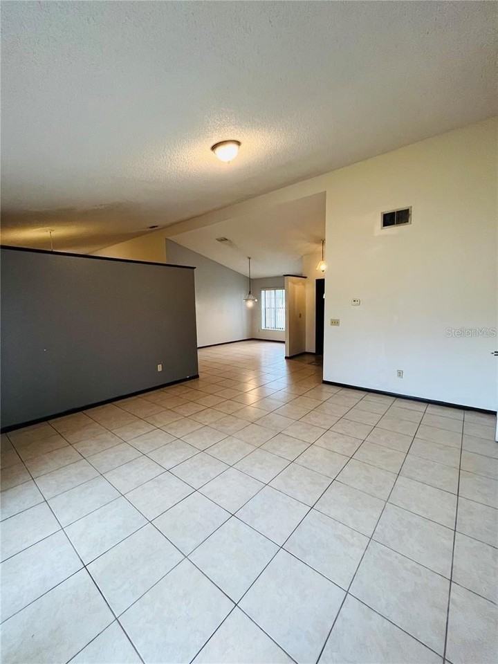 1748 Brightmeadow Ct - Photo 3 of 8