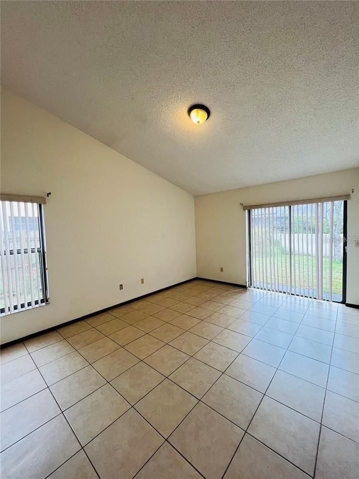 1748 Brightmeadow Ct - Photo 7 of 8