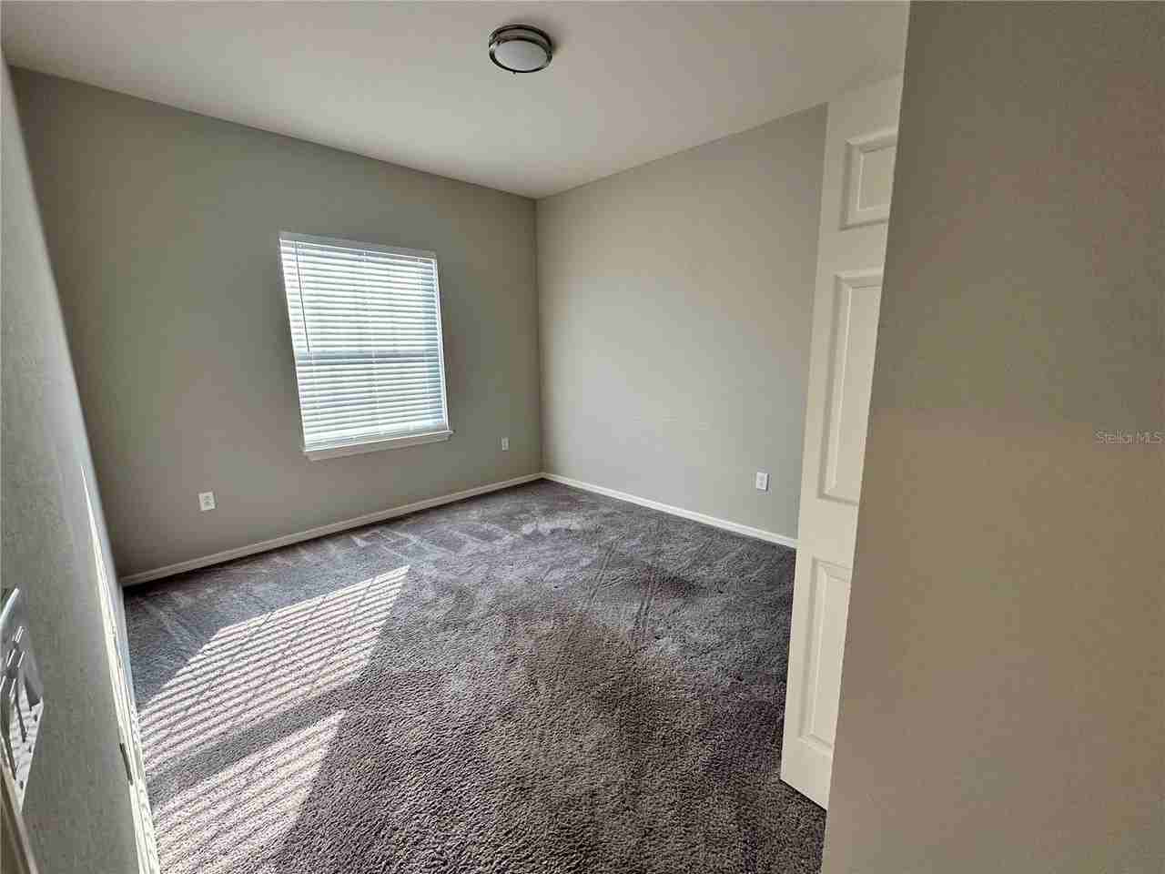 544 Gadsden Ln - Photo 7 of 29