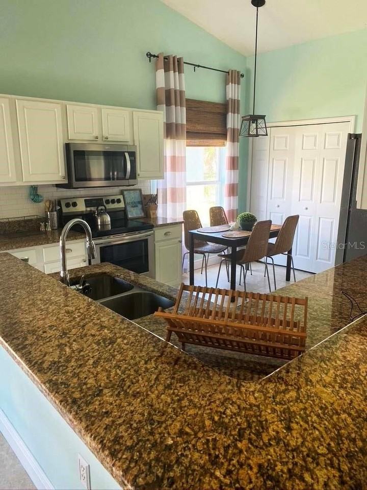 2650 Autumn Creek Cir - Photo 7 of 15