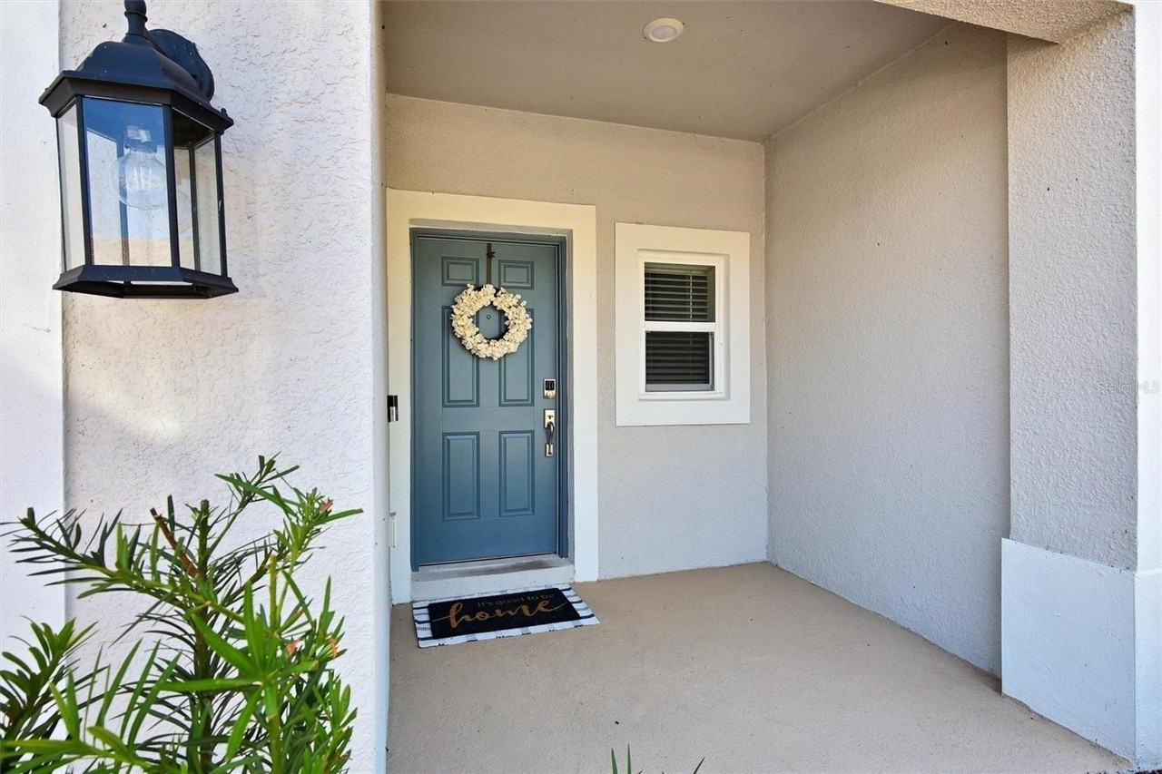 1414 Anchor Bend Way - Photo 3 of 37
