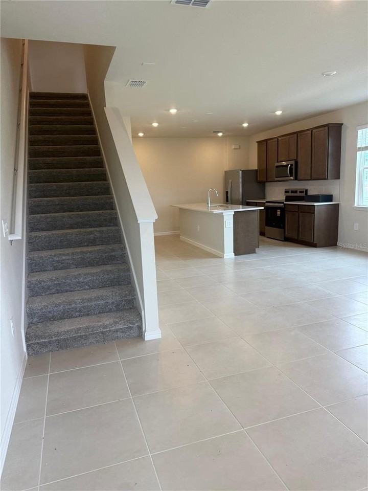 2135 Southbury Dr - Photo 4 of 17
