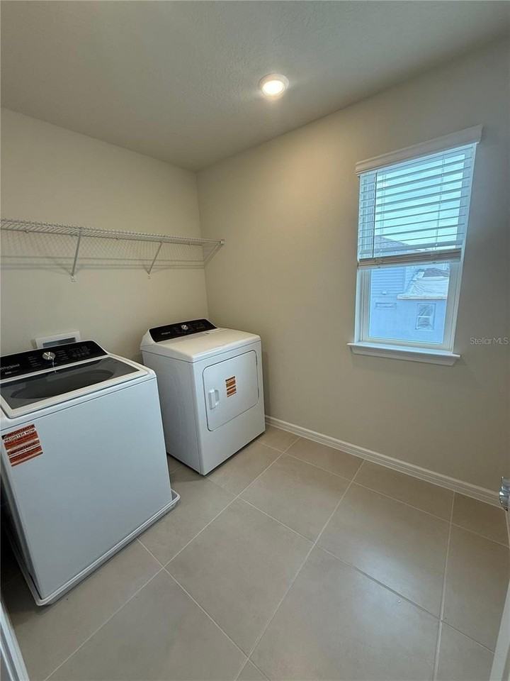 2135 Southbury Dr - Photo 6 of 17