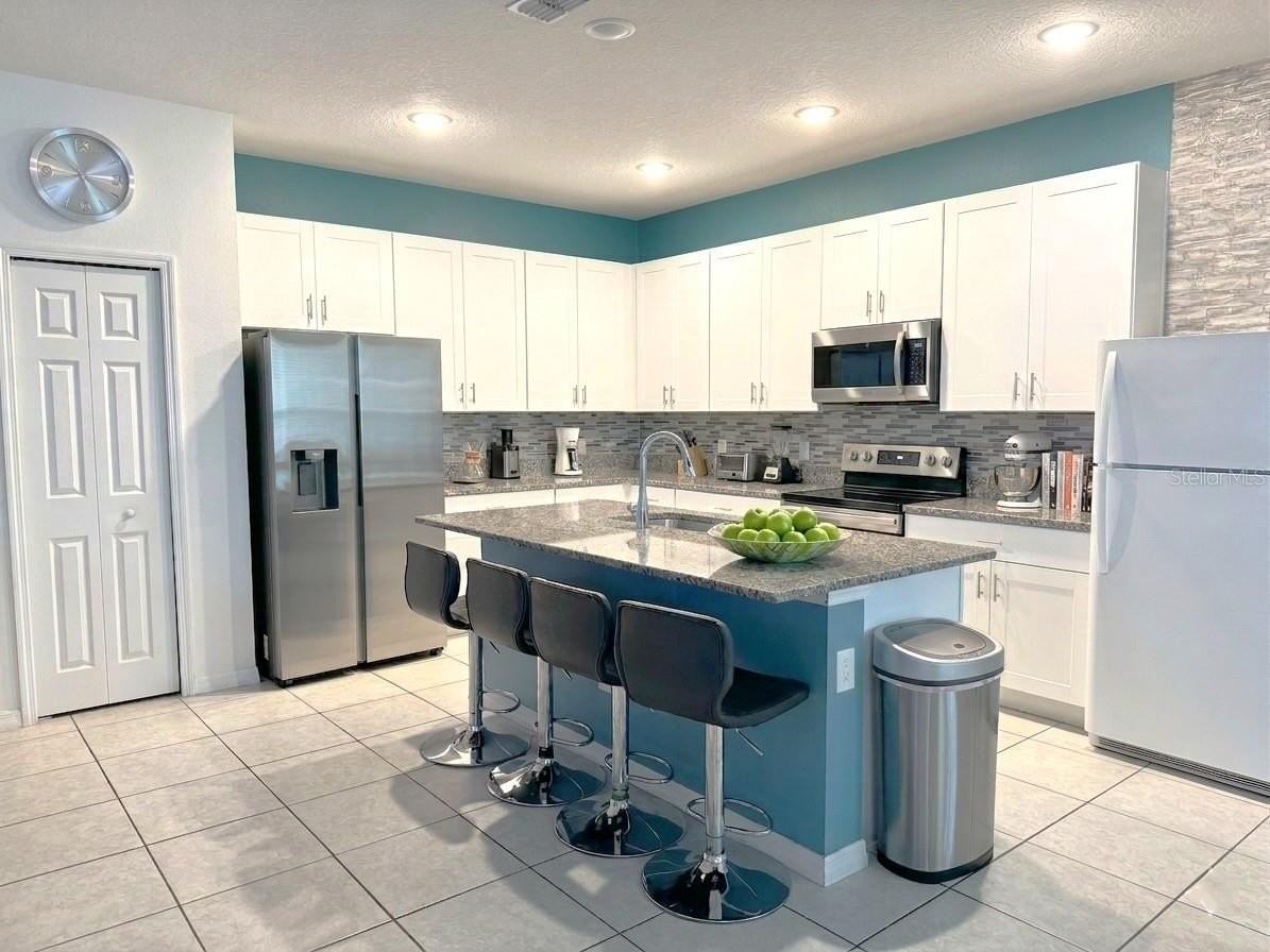 239 Tarpon Bay Blvd - Photo 3 of 9