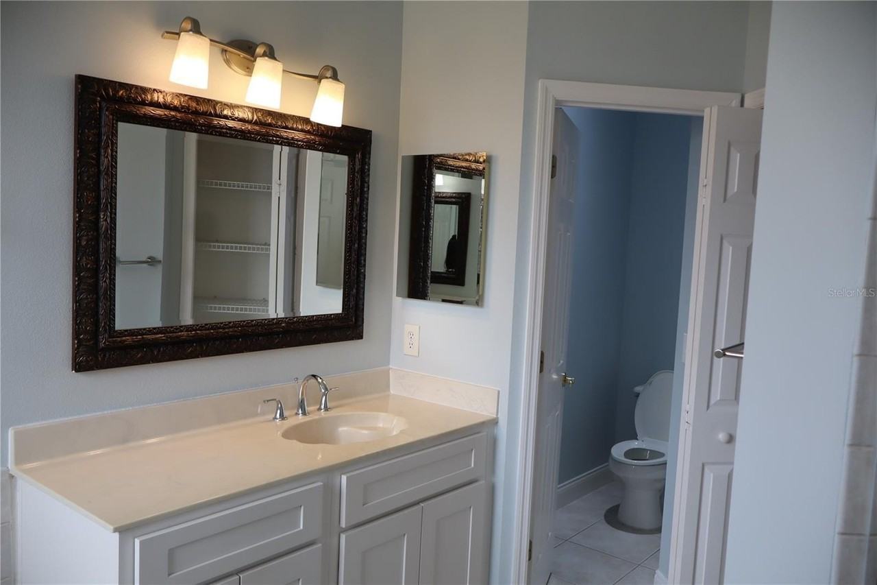 10842 Woodchase Cir - Photo 6 of 14
