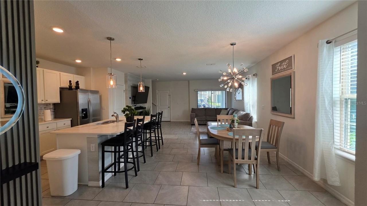 16221 Admirals Cove Ln - Photo 7 of 36