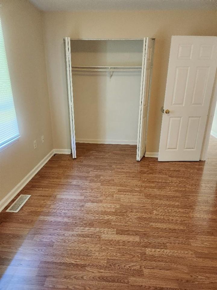 31313 Amherst Circle, Unit 4 - Photo 3 of 6