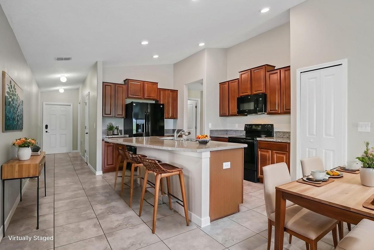 6529 Trent Creek Dr - Photo 4 of 23
