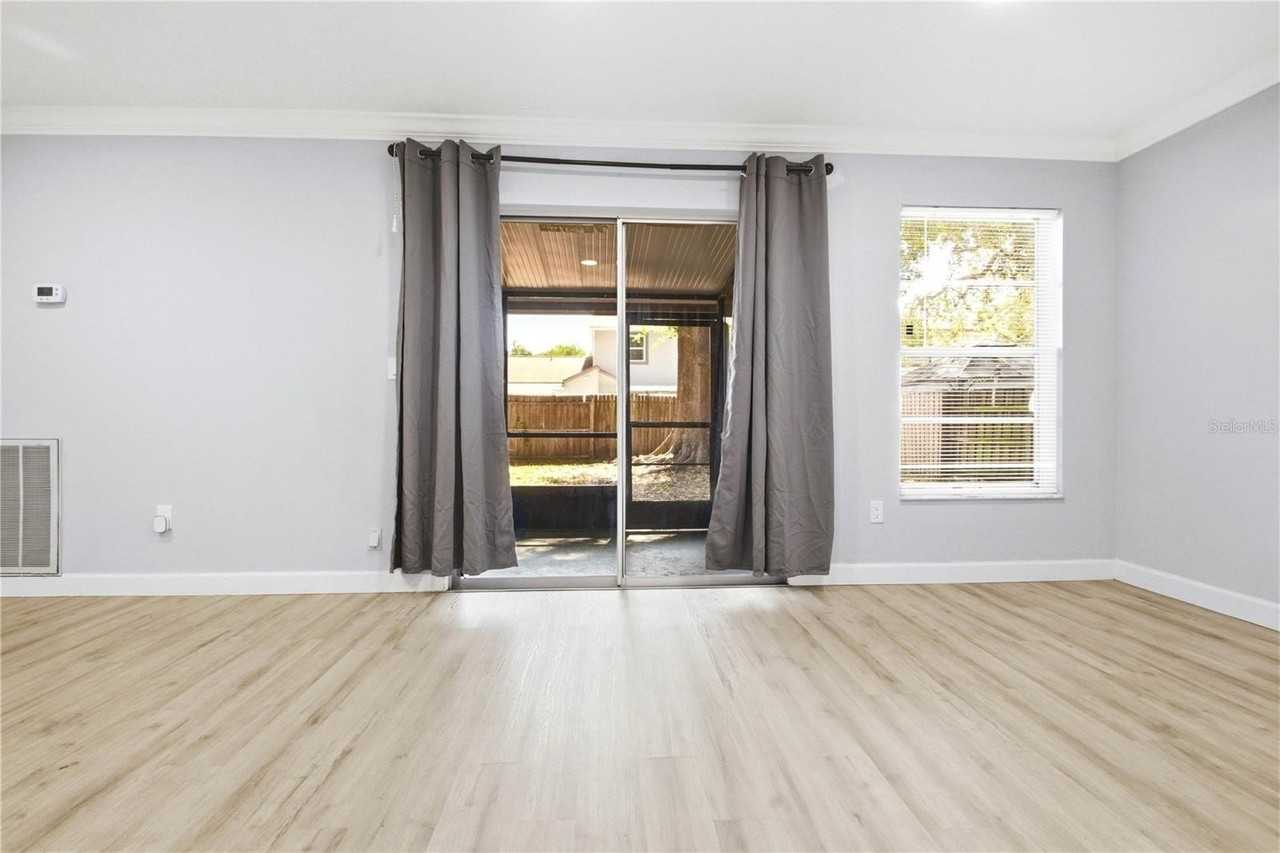 14113 Village Terrace Dr - Photo 3 of 37