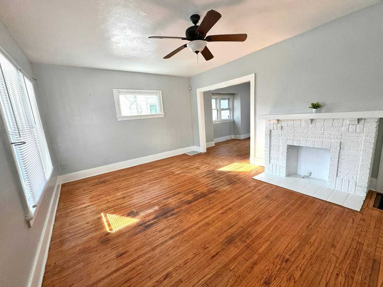 1735 Wyndhurst Road - Photo 3 of 13