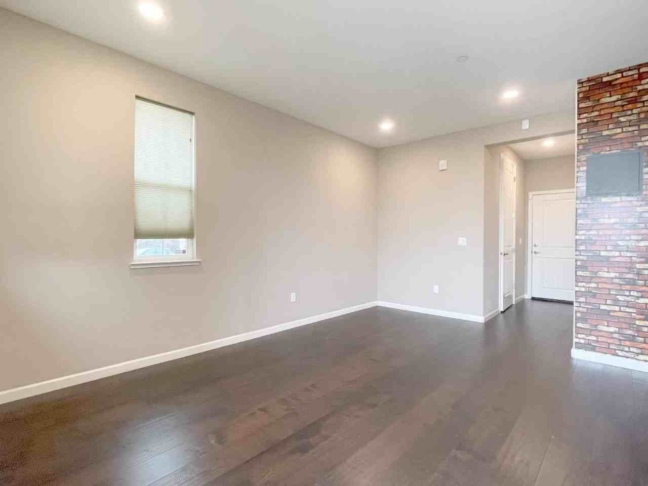 711 Garden St - Photo 3 of 16