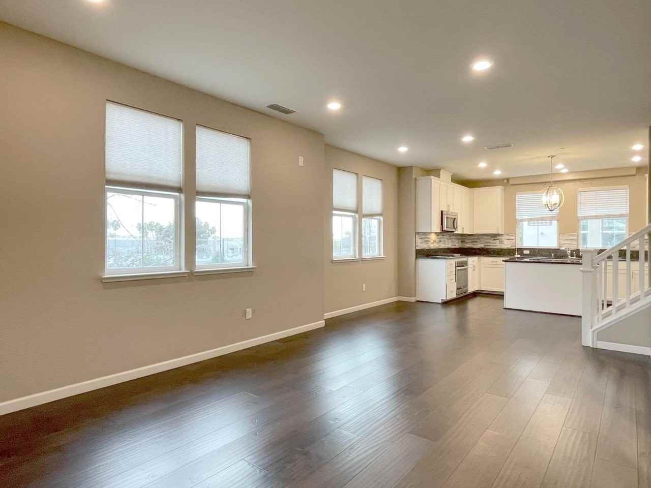 711 Garden St - Photo 4 of 16