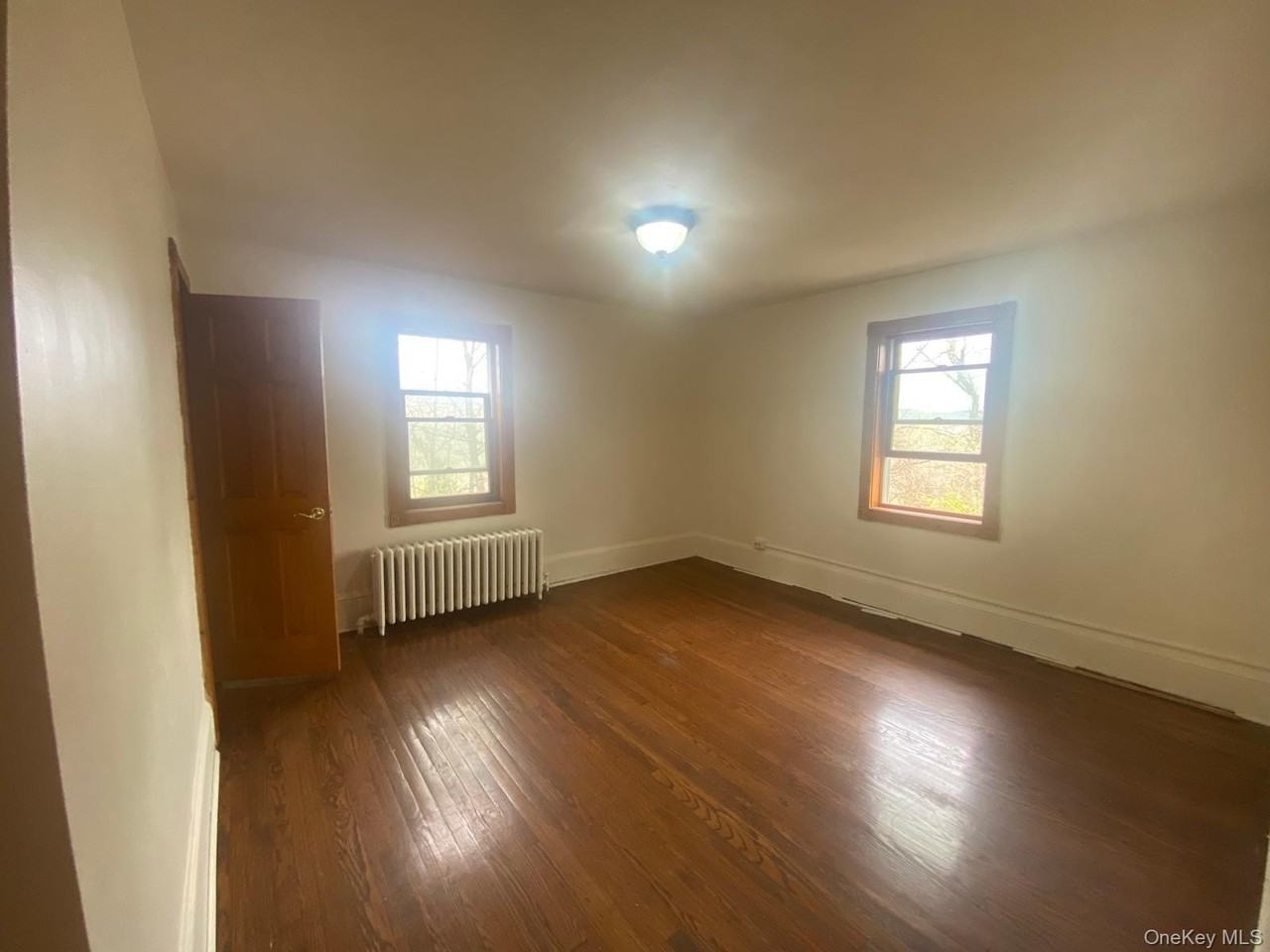72 N Liberty Dr - Photo 3 of 9