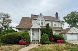 featured image of 1 Allen St #1